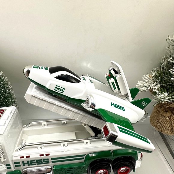 Hess Toy Truck and Space Cruiser and Scout 50 Anniversary 2014 Vehicle - Picture 6 of 11